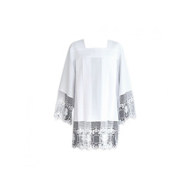 Surplis de prêtre avec motif de calice en guipure