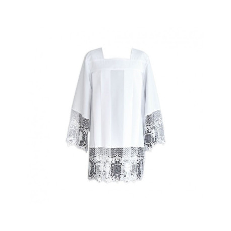 Surplis de prêtre avec motif de calice en guipure