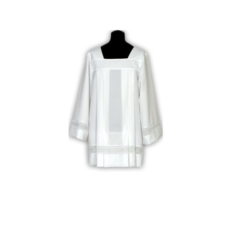 Empiècement en georgette surplombant