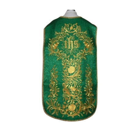 Chasuble romaine verte brodée IHS (71)