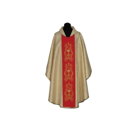 Chasuble brodée d'or, ceinture rouge (012)