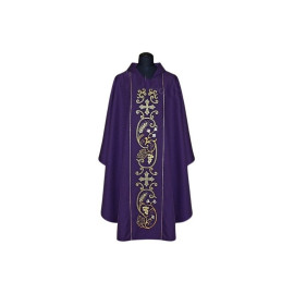 Chasuble richement brodée (784)