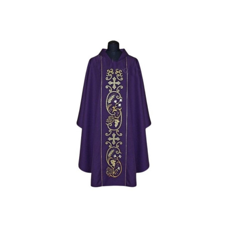 Chasuble richement brodée (784)