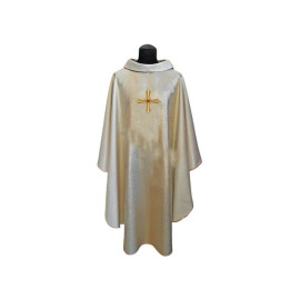 Chasuble dorée, brillante, broderie sur tissu (1)