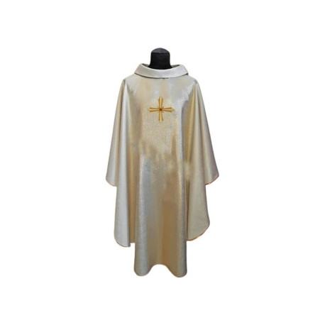 Chasuble dorée, brillante, broderie sur tissu (1)