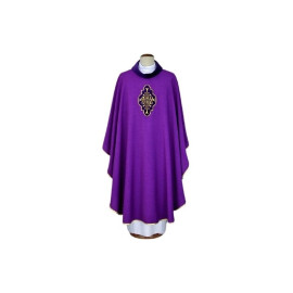 Chasuble violette avec application de velours brodé (13)