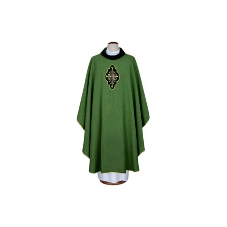 Chasuble verte avec application de velours brodé (13)