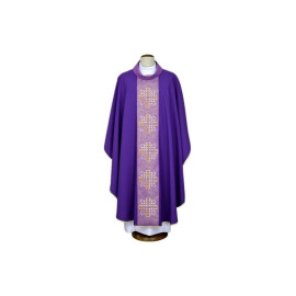 Chasuble violette avec broderies modernes (16)