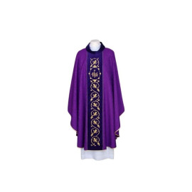 Chasuble violette brodée, tissu damassé - IHS (21)