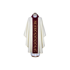Chasuble écrue brodée, tissu damassé - IHS (21)