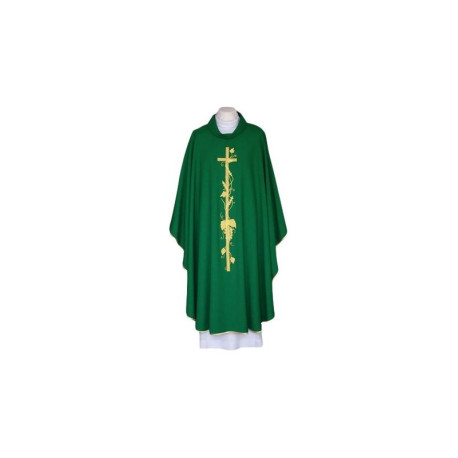 Chasuble brodée verte, garniture dorée (43)