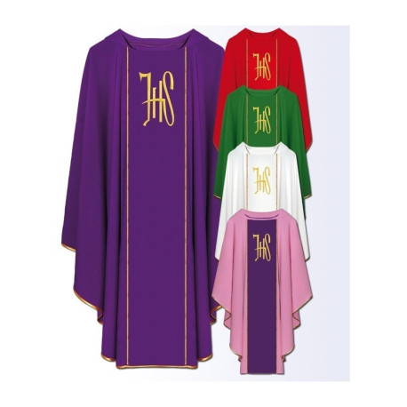 Chasuble brodée sur le devant