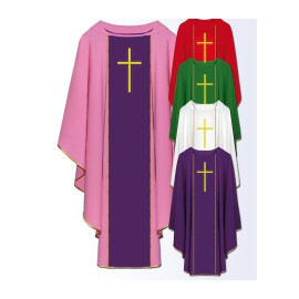 Chasuble brodée sur le devant