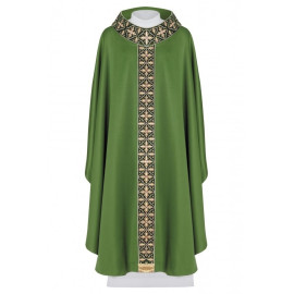 Chasuble brodée avec une étroite bande de pierres décoratives - vert (H55)