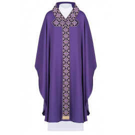 Chasuble avec ceinture et col brodés, motif de croix - violet (H88)