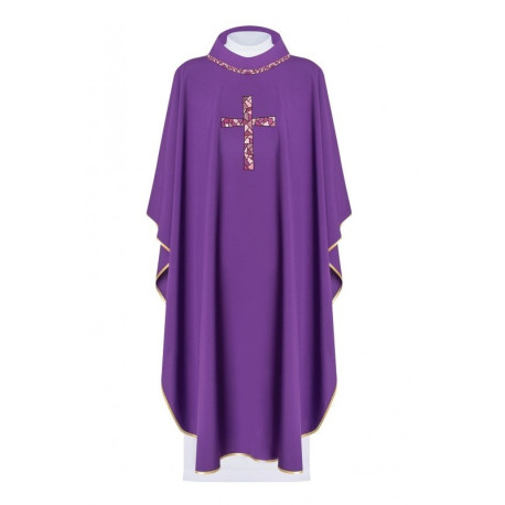 Chasuble brodée du symbole de la croix - noir (H117)