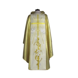 Chasuble de mariage avec large ceinture dorée