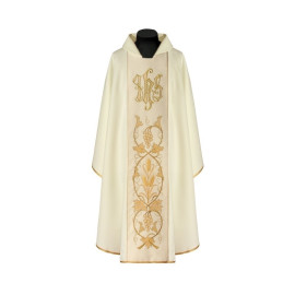Chasuble richement brodée (86A)