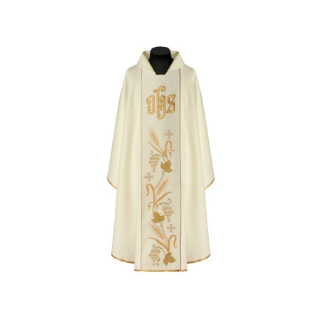 Chasuble richement brodée (87A)
